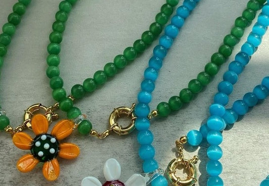 Cat Eye Glass Necklace with Sunflower