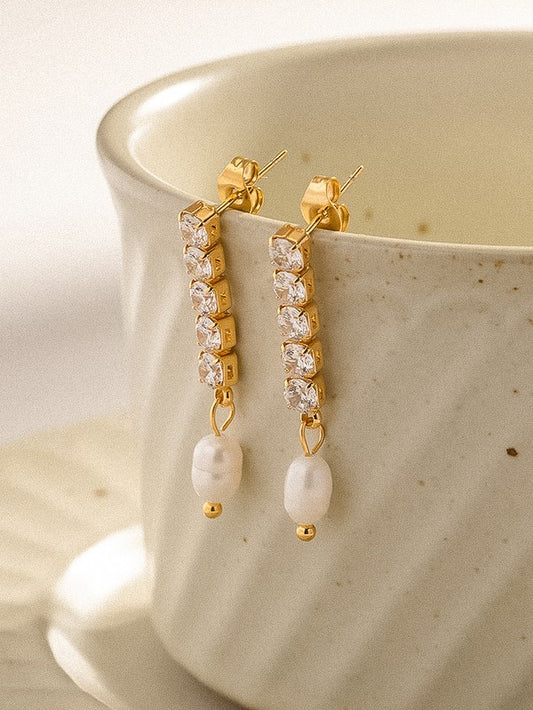 Pearl Drop Earring