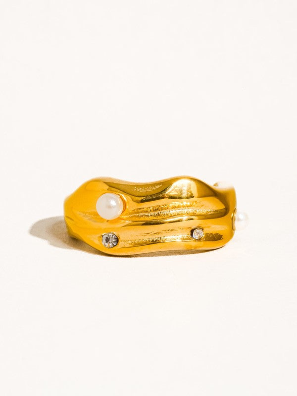 Pearl And Rhinestone Ring