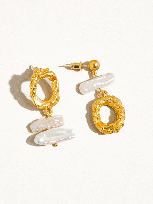 Mismatched Natural Pearl Earring