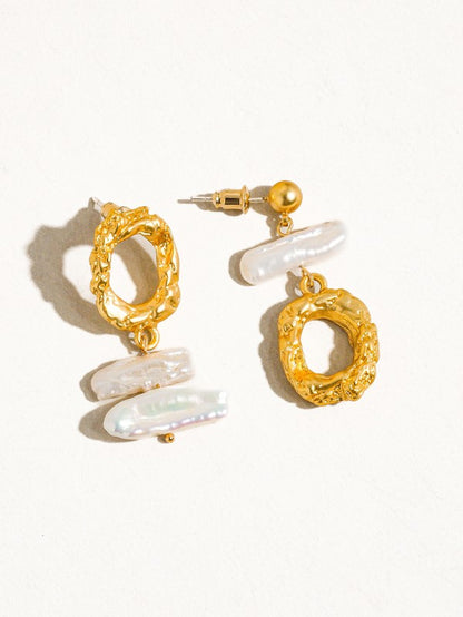 Mismatched Natural Pearl Earring